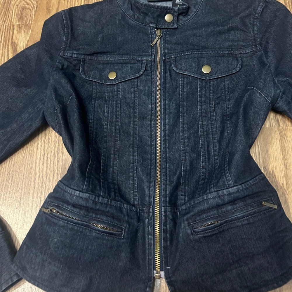 Apostrophe Stretch Dark Wash Denim Moto Jacket Mock Neck Peplum Blue Womens 6 - Picture 2 of 6